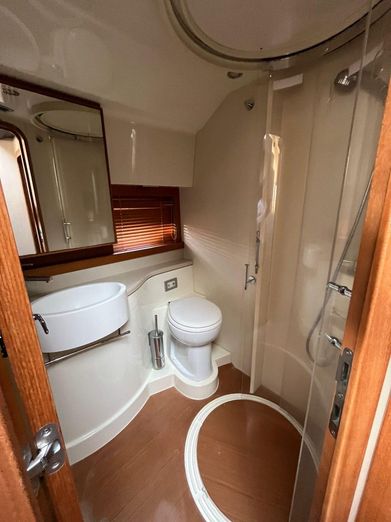 2010-ferretti-yachts-470-power-9521704-20240827053105756-1_XLARGE