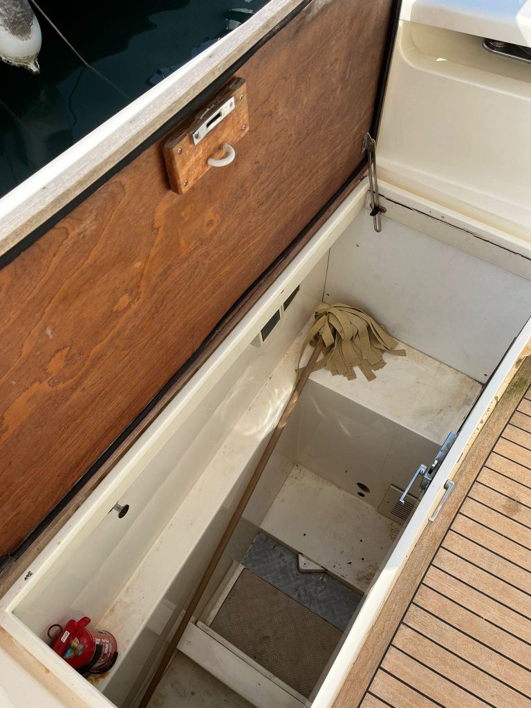 2010-ferretti-yachts-470-power-9521704-20240827053119735-1_XLARGE