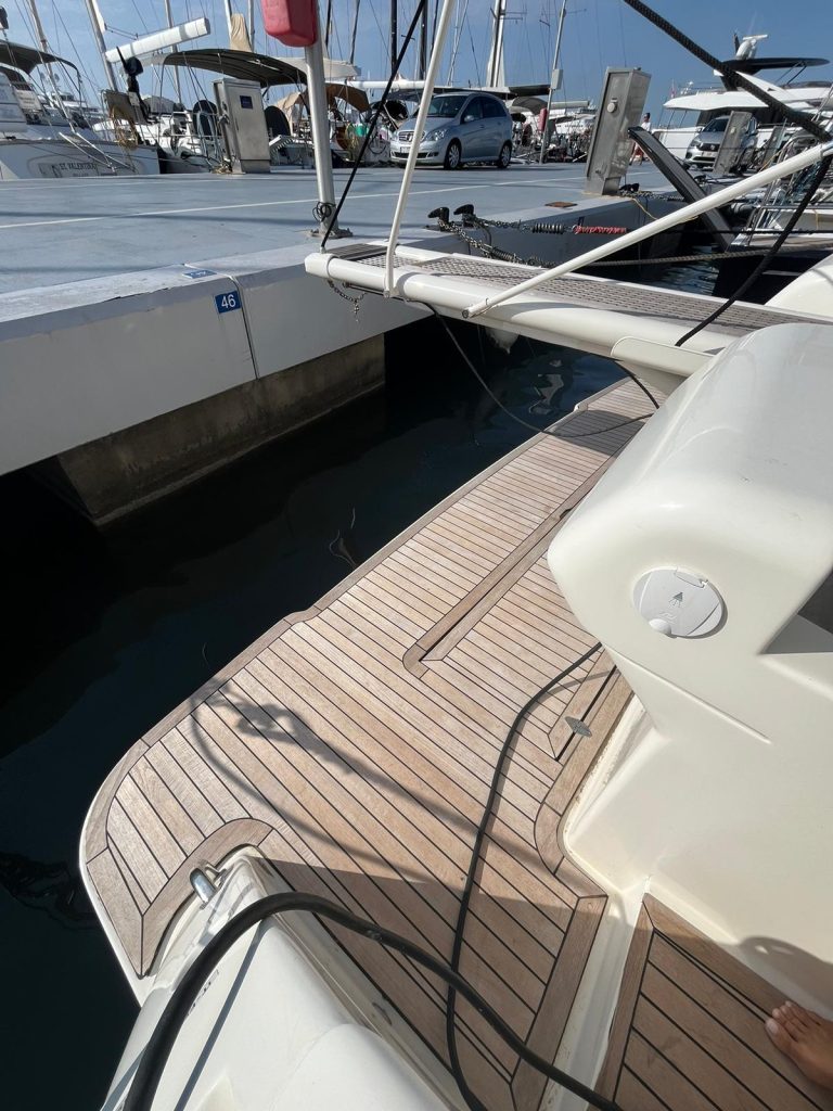 2010-ferretti-yachts-470-power-9521704-20240827053133612-1_XLARGE