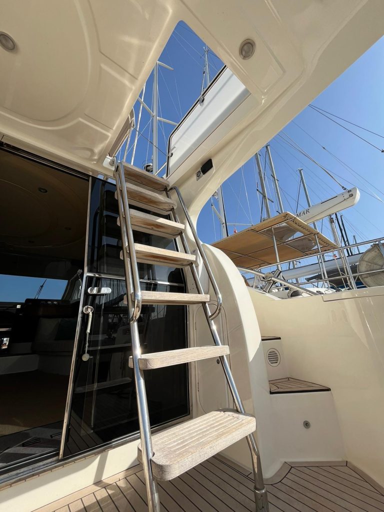2010-ferretti-yachts-470-power-9521704-20240827053153718-1_XLARGE