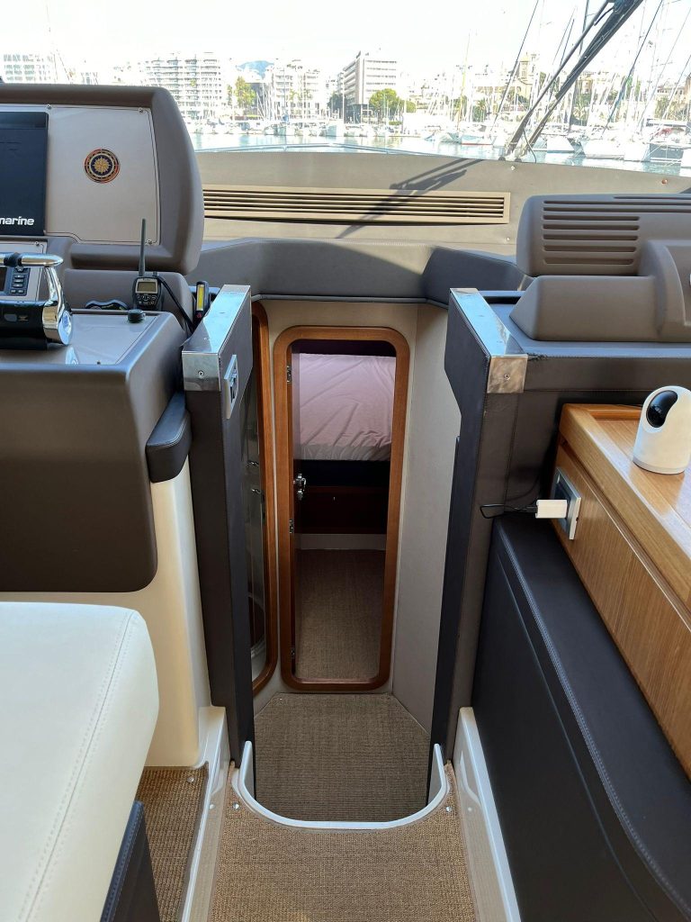 2010-ferretti-yachts-470-power-9521704-20240827053209844-1_XLARGE