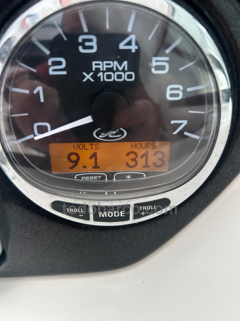 sea-ray-slx-270-select-venta-11_1737368541749