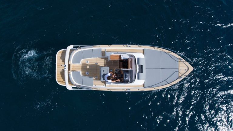 uploads_barcos_g28_exterior_985x555_c_dji-0051-edit