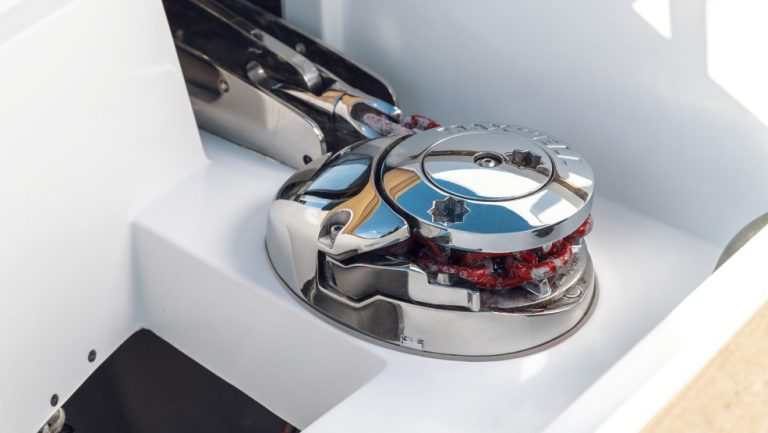 uploads_barcos_g38_accesorios_985x555_c_dsc4298