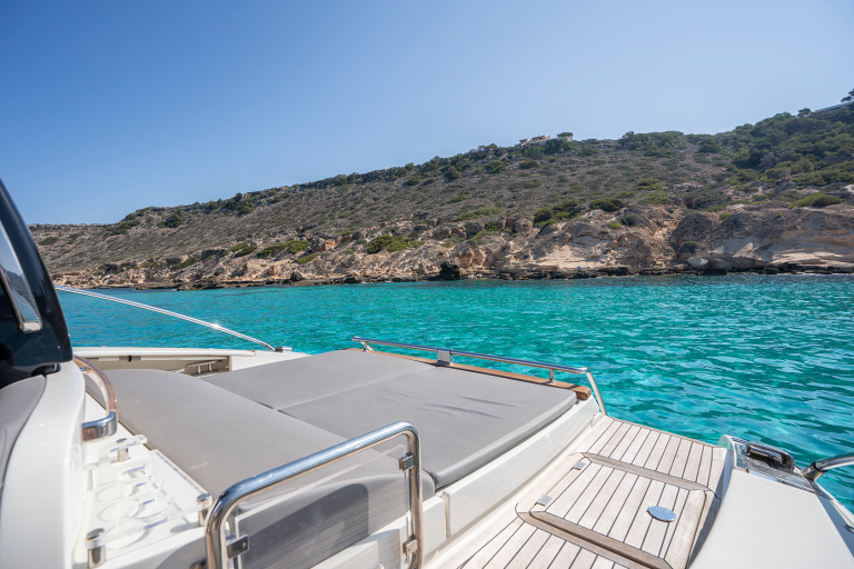 681080e7c069005a698ecc6b_SMART YACHTS_14