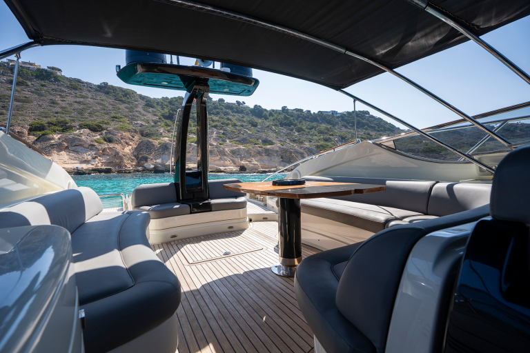 681080eb894d8503a2913b28_SMART YACHTS_15