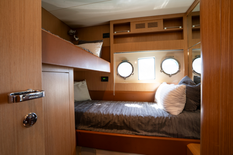 681080fa805f1796b46dec8f_SMART YACHTS_20