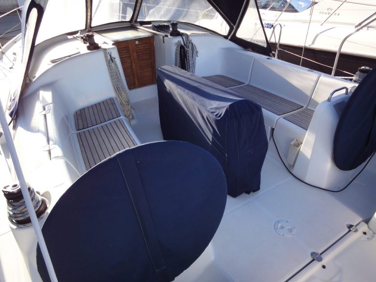 Beneteau-Cyclades-39.3-12-1024x768