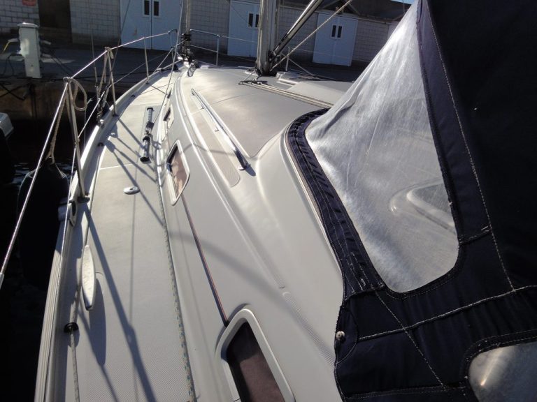 Beneteau-Cyclades-39.3-13-1024x768