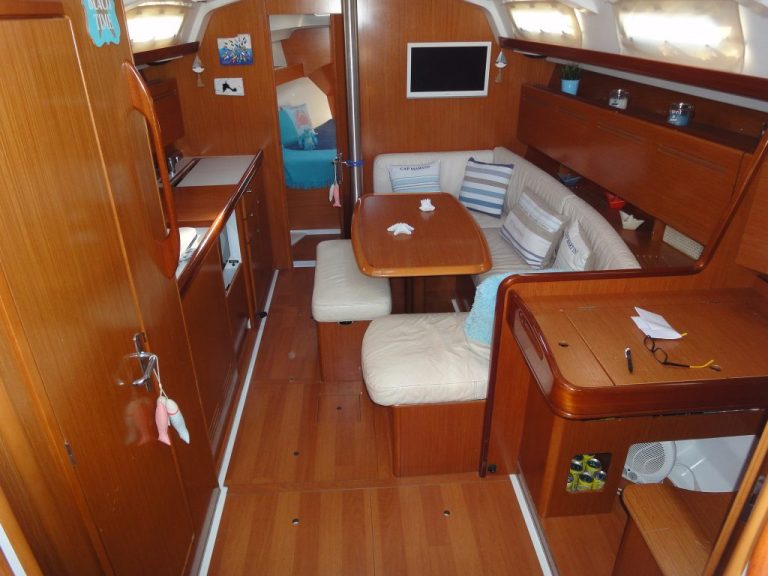Beneteau-Cyclades-39.3-16-1024x768
