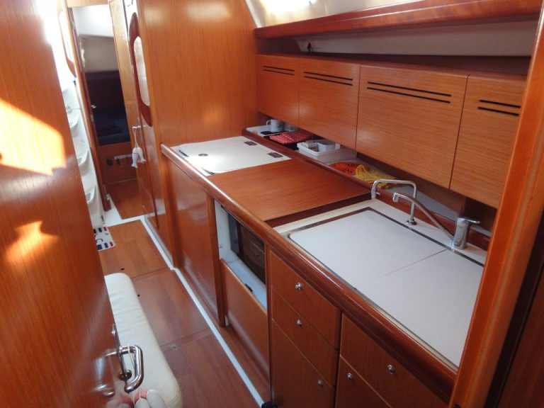 Beneteau-Cyclades-39.3-21-1024x768