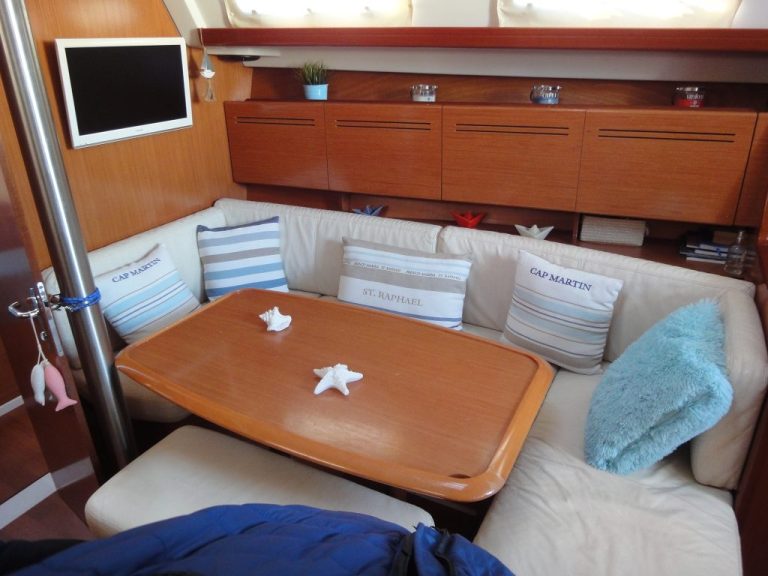Beneteau-Cyclades-39.3-22-1024x768