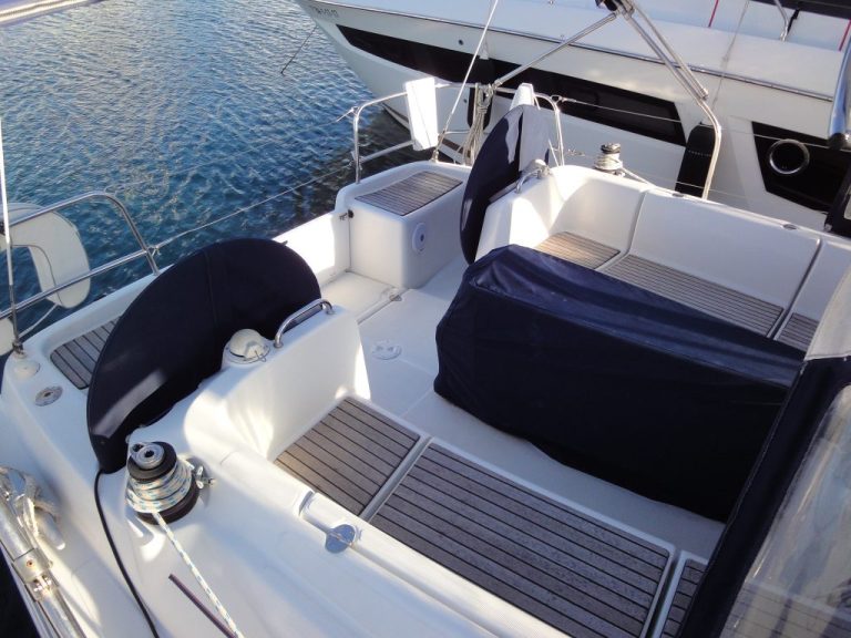 Beneteau-Cyclades-39.3-6-1024x768