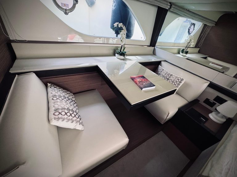 2016-ferretti-550-power-9836707-20250612080224539-1_XLARGE