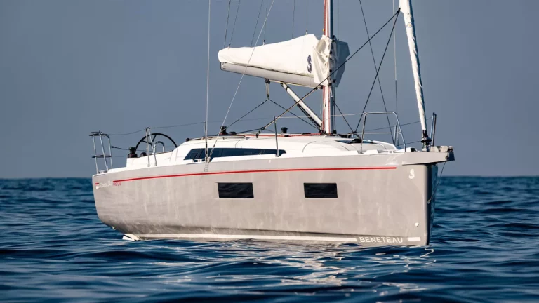 oceanis341-ext4.jpg