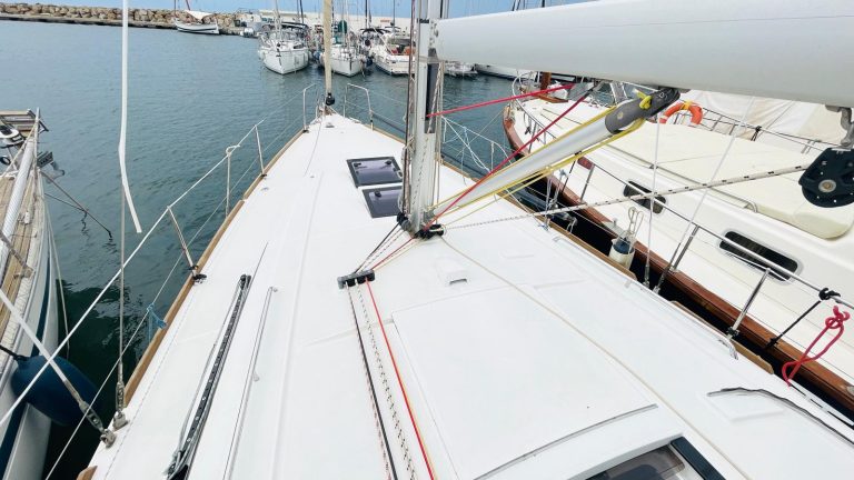 beneteau-oceanis-38-10_1755605874637