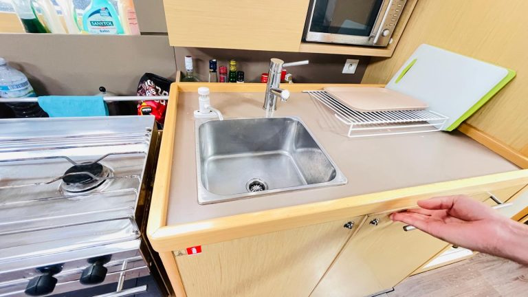 beneteau-oceanis-38-19_1755605876004