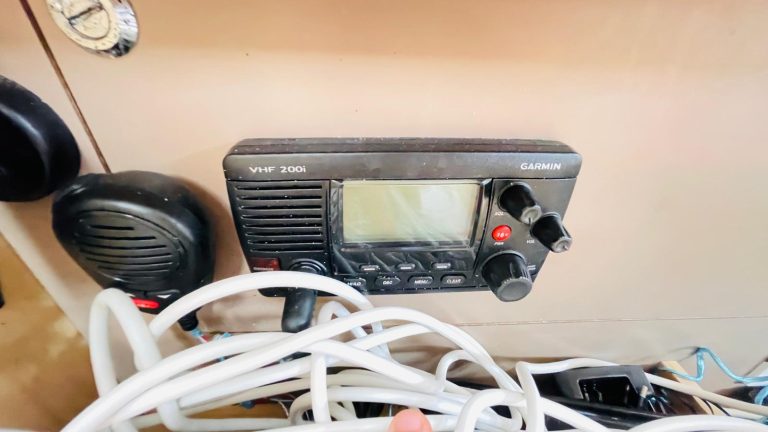 beneteau-oceanis-38-24_1755605876701