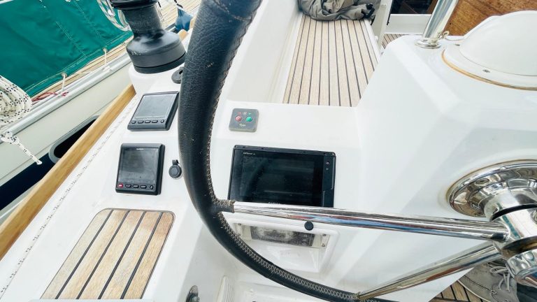 beneteau-oceanis-38-39_1755605878789