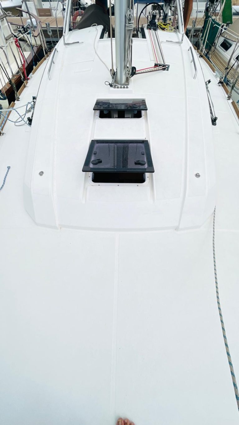 beneteau-oceanis-38-9_1755605874484