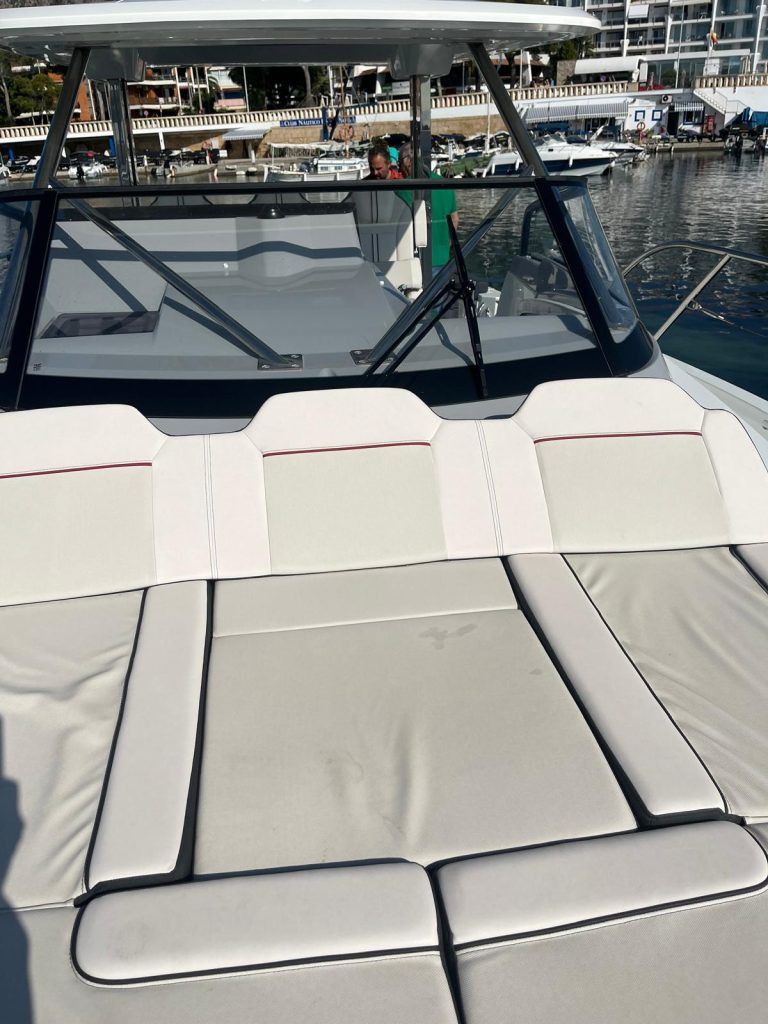 jeanneau-cap-camarat-10-5-4_1761842369223