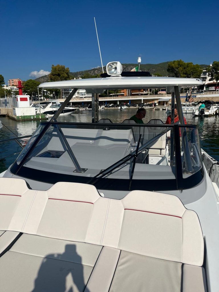 jeanneau-cap-camarat-10-5-5_1761842369387