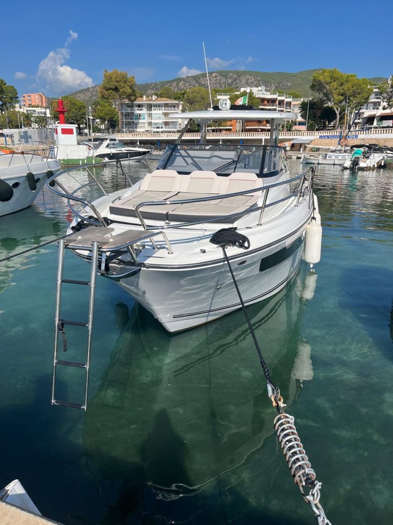 jeanneau-cap-camarat-10-5-7_1761842369699