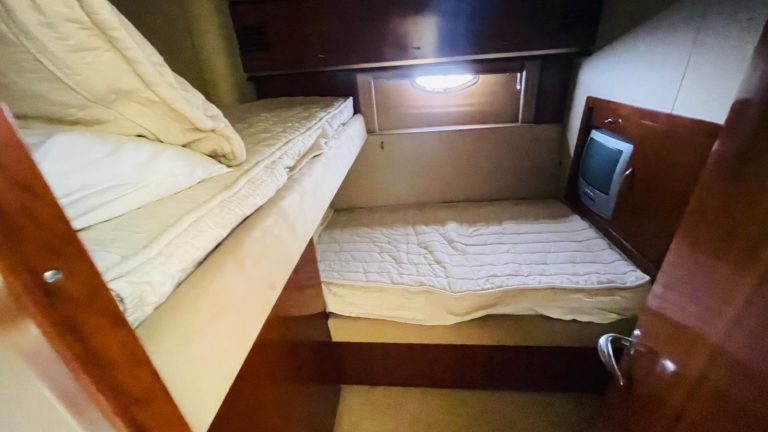 sea-ray-58-sedan-bridge-25_1756138437202