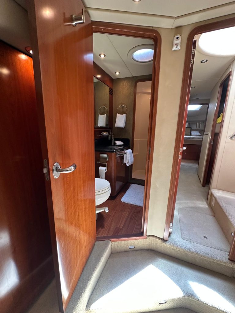 sea-ray-58-sedan-bridge-2_1756138433988