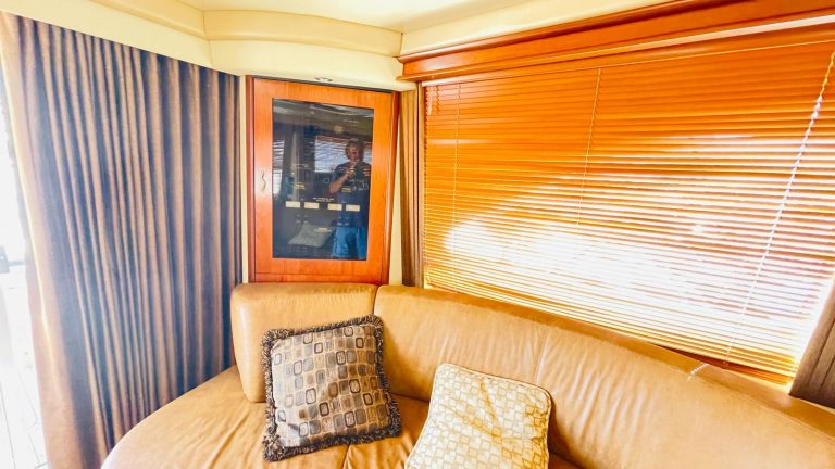 sea-ray-58-sedan-bridge-30_1756138437886