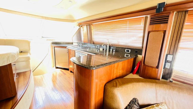 sea-ray-58-sedan-bridge-32_1756138438165