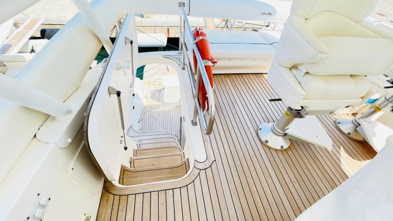 sea-ray-58-sedan-bridge-36_1756138438728