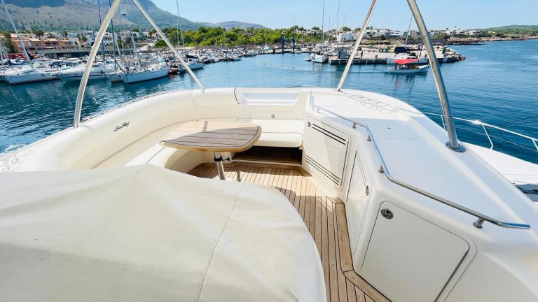 sea-ray-58-sedan-bridge-40_1756138439329