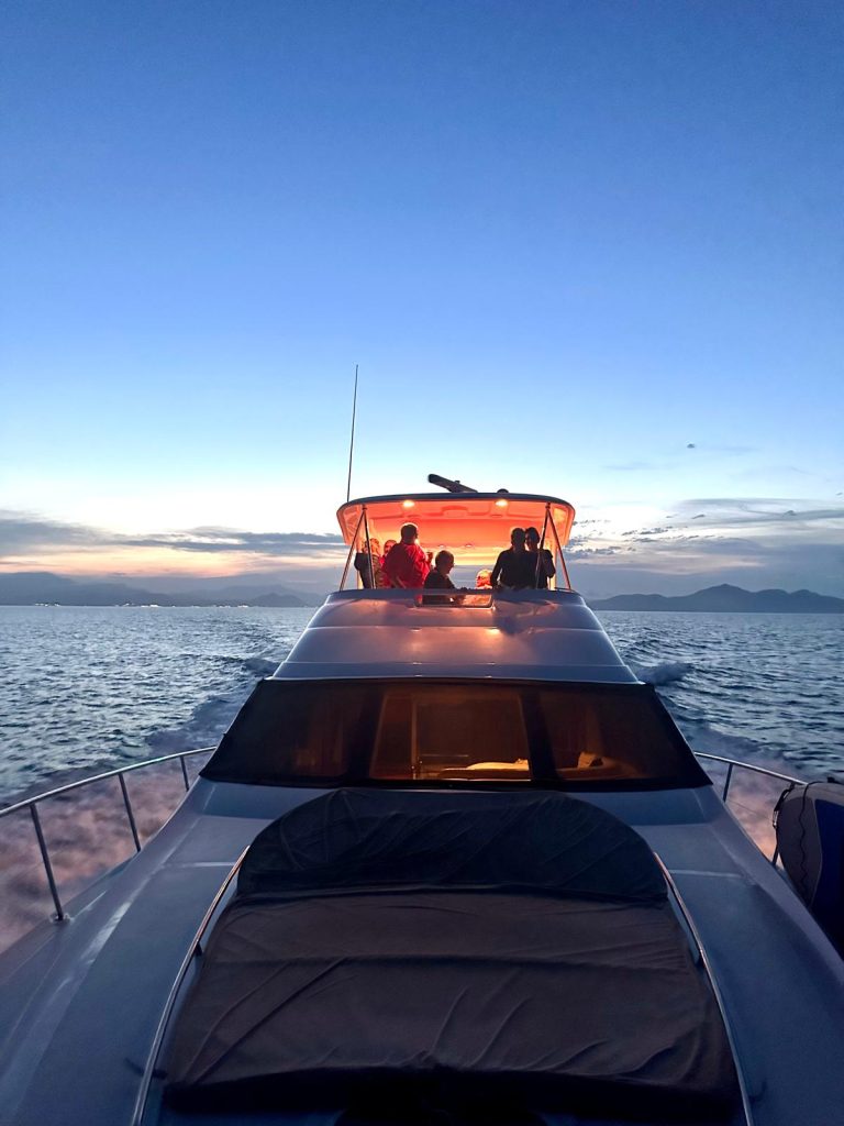 sea-ray-58-sedan-bridge-54_1756138441427