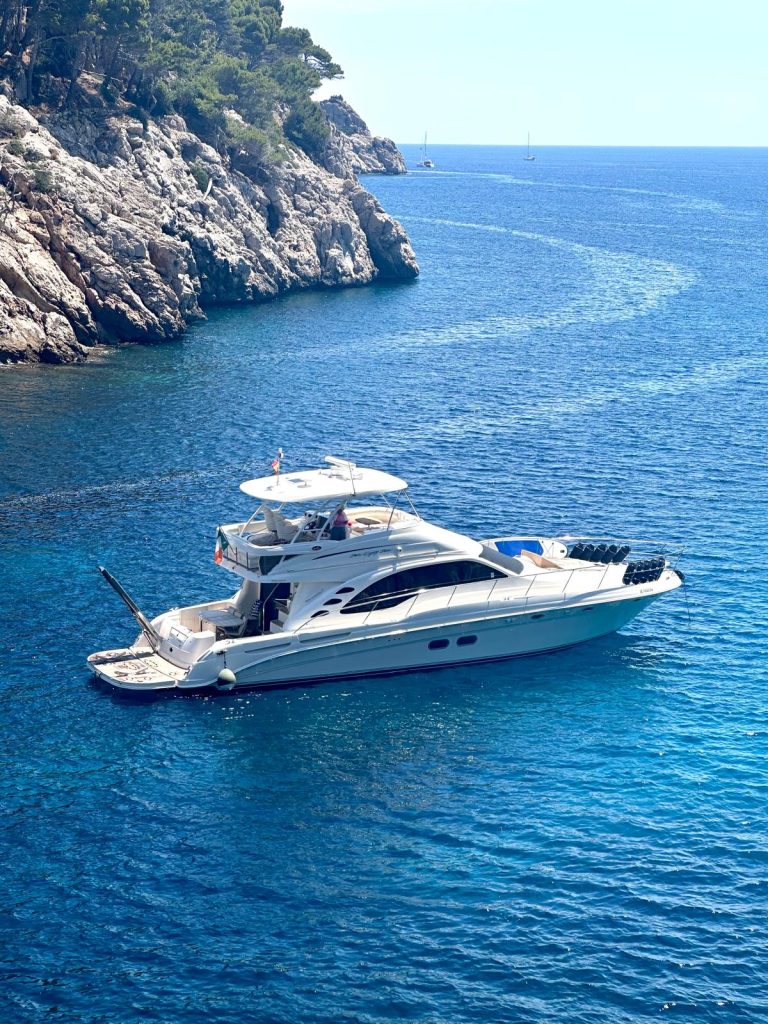 sea-ray-58-sedan-bridge-56_1756138441758