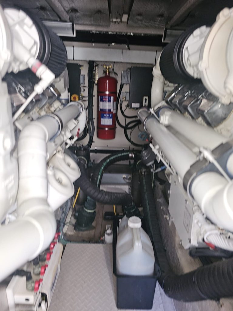 sea-ray-58-sedan-bridge-68_1756138443613