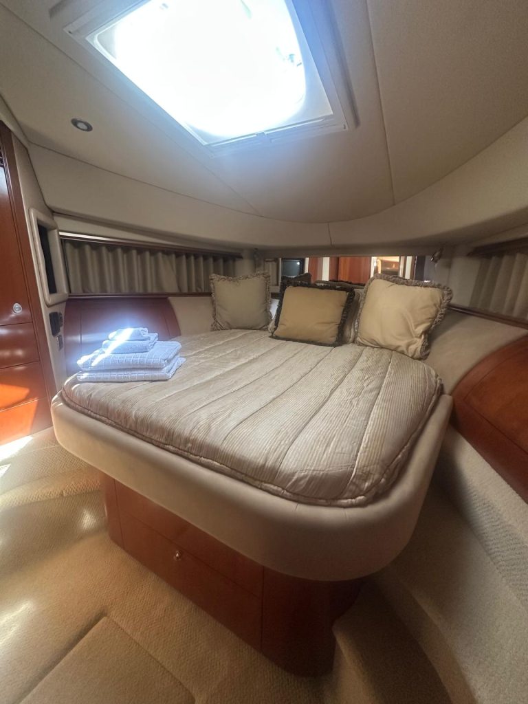 sea-ray-58-sedan-bridge-6_1756138434558