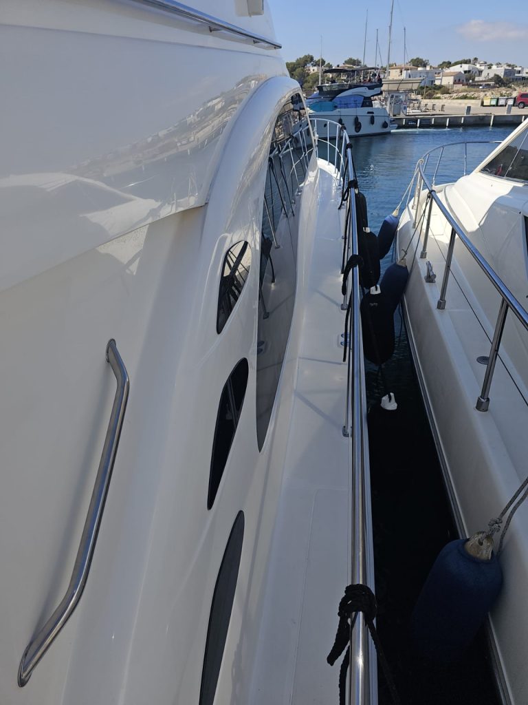 sea-ray-58-sedan-bridge-75_1756138444874