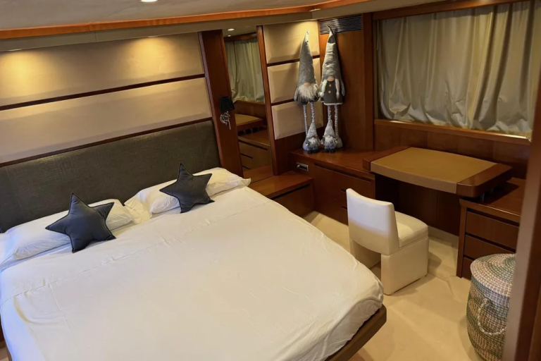 2006-princess-yachts-v70-power-7047100-20240905091542759-1_XLARGE