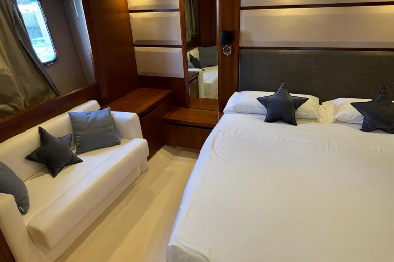 2006-princess-yachts-v70-power-7047100-20240905091548061-1_XLARGE