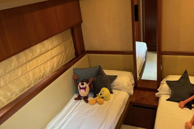 2006-princess-yachts-v70-power-7047100-20240905091626417-1_XLARGE