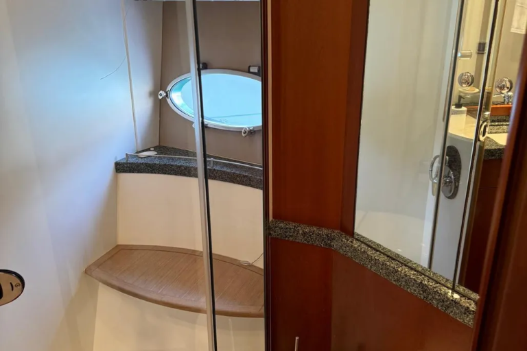 2006-princess-yachts-v70-power-7047100-20240905091637148-1_XLARGE