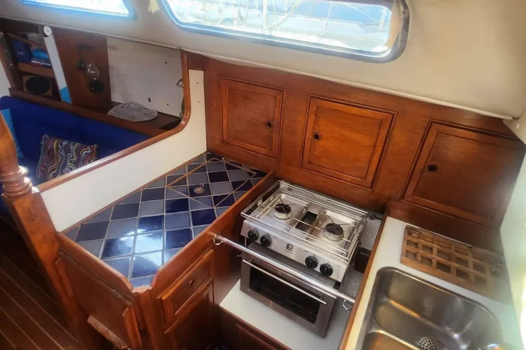 1989-rustler-36-sail-9555693-20251106021259751-9