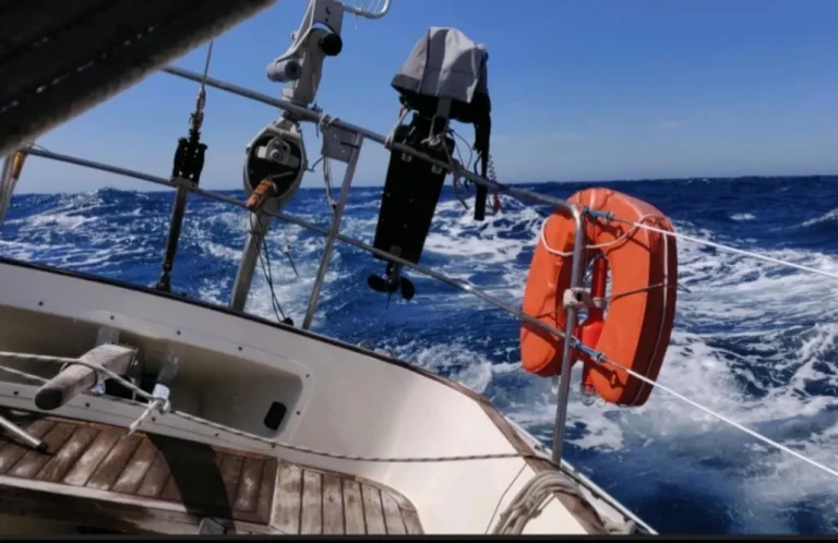 1989-rustler-36-sail-9555693-20260106015828140-6