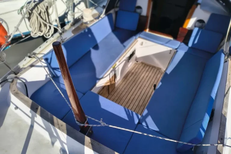 1989-rustler-36-sail-9555693-20260112002656471-21