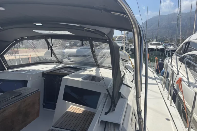 2021-dufour-470-sail-9827708-20250623033513870-1