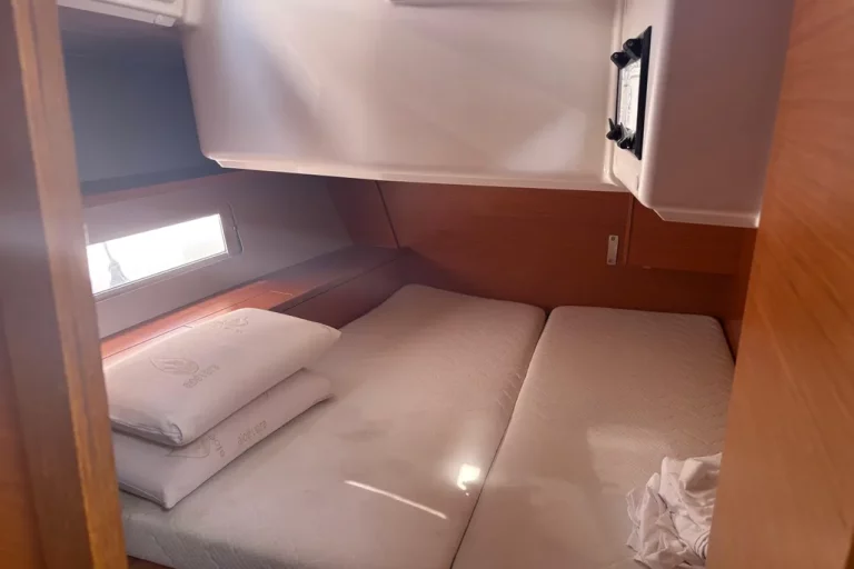 2021-dufour-470-sail-9827708-20250623034227632-1