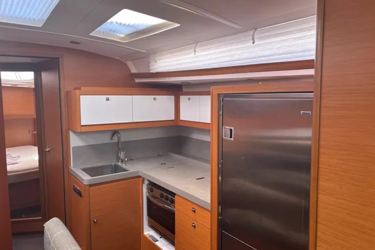 2021-dufour-470-sail-9827708-20250623034619934-1