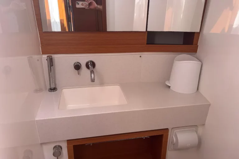 2021-dufour-470-sail-9827708-20250623034658094-1