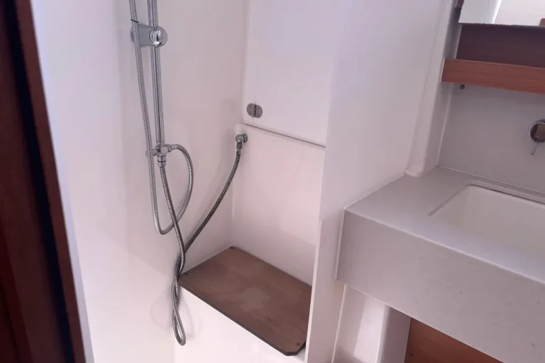 2021-dufour-470-sail-9827708-20250623034713836-1